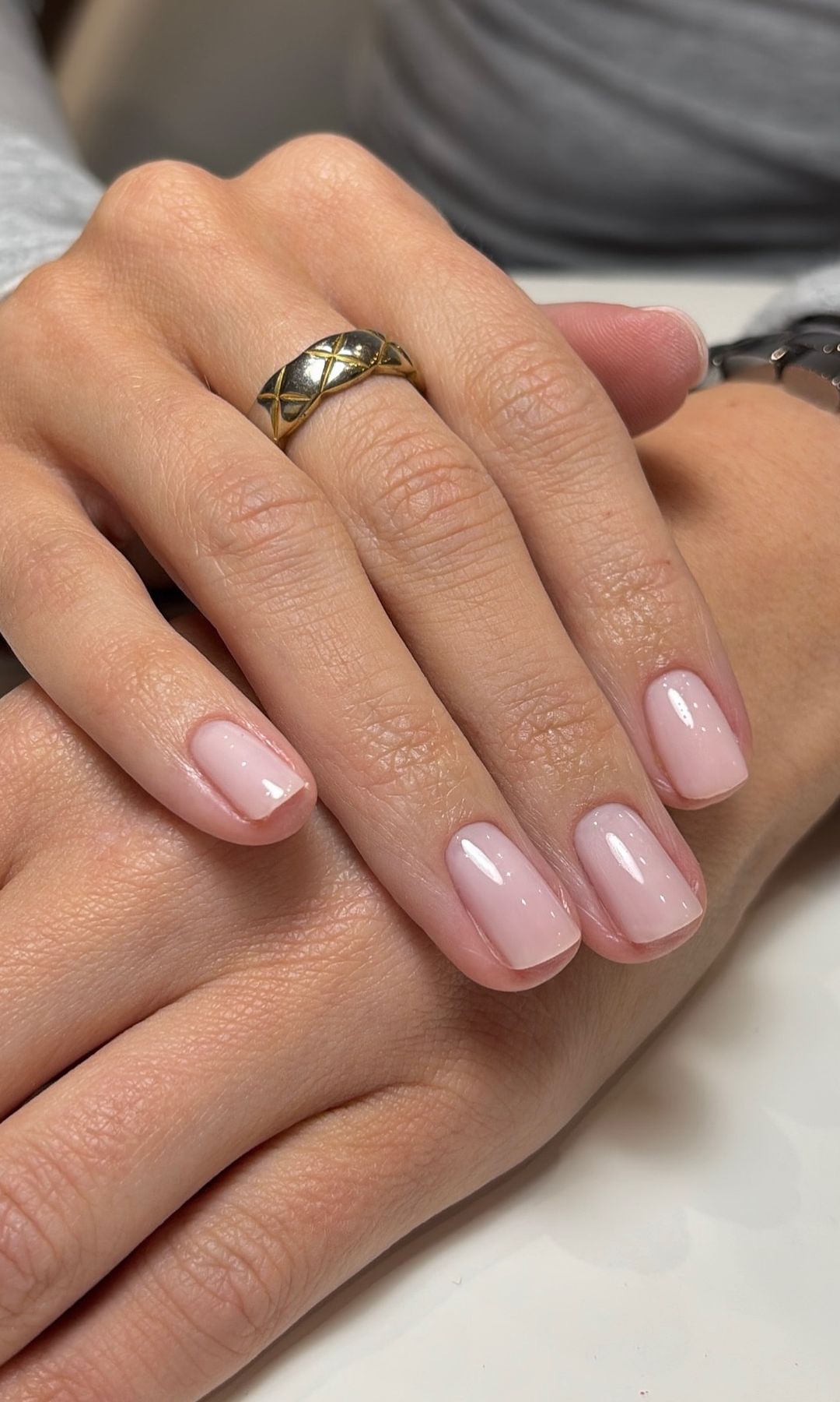 Manicura natural y cuidada