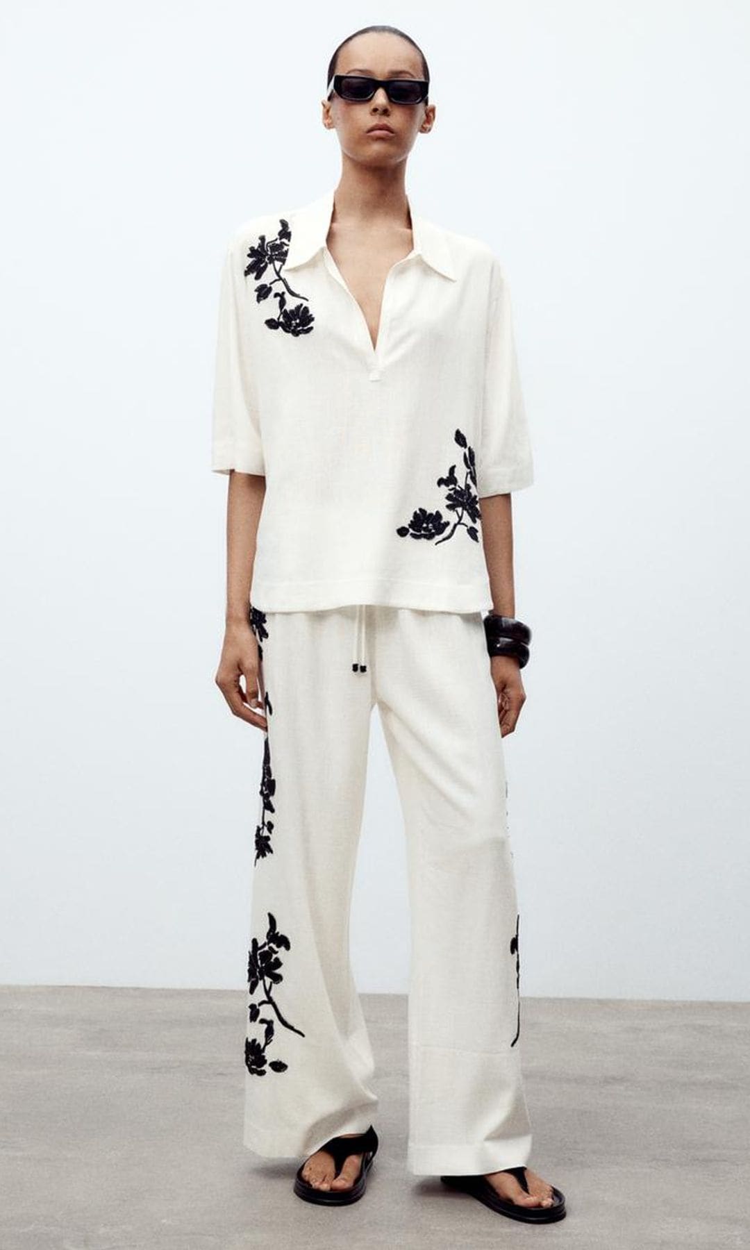 camisa blanca con bordados