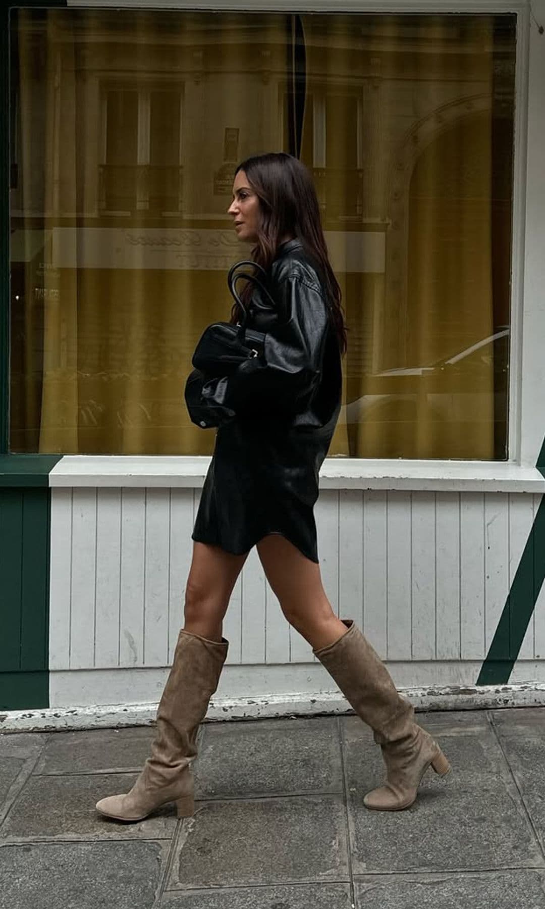 5 looks con cazadora de cuero para el otoño, una guía de Gala González