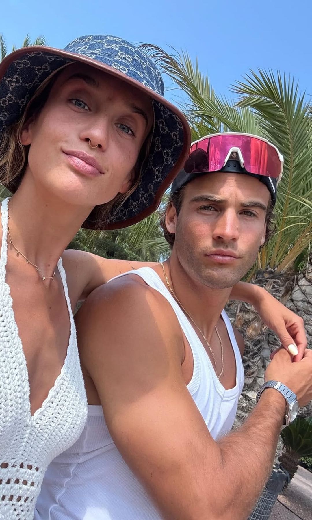 María Pedraza y Jason Fernández celebran su aniversario en Jávea: villa de lujo y looks exclusivos