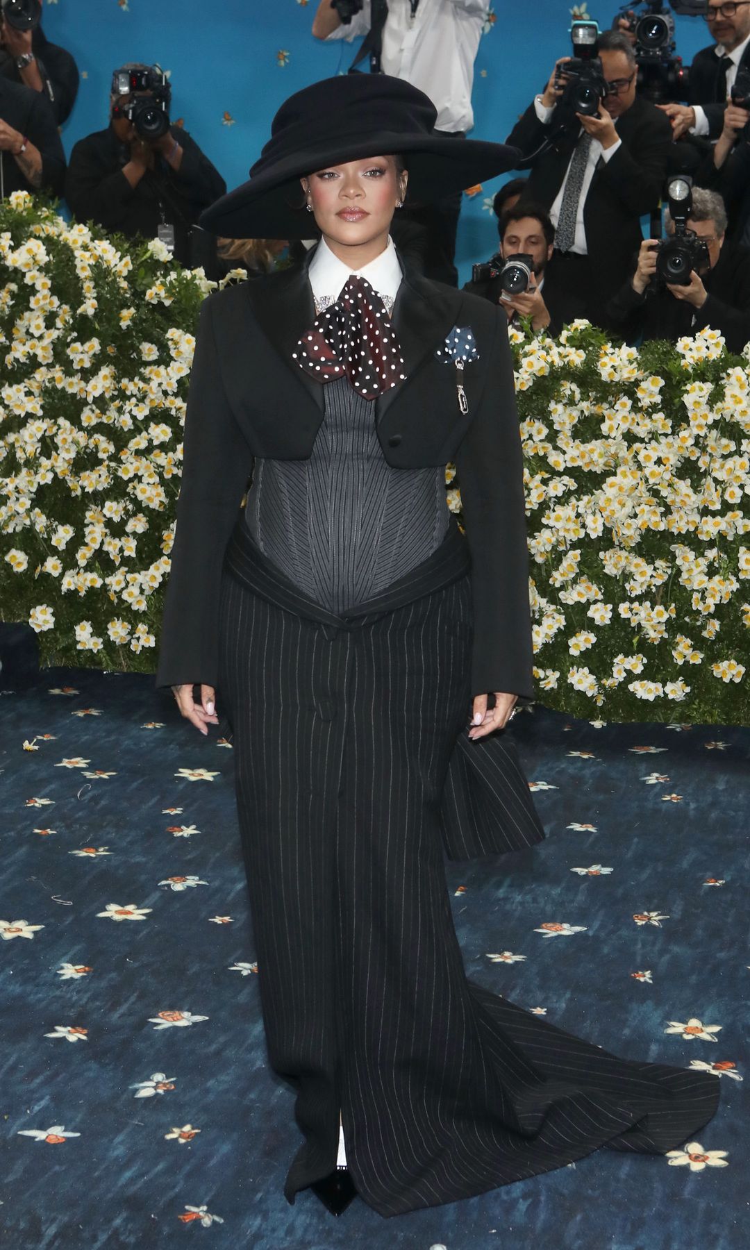 Rihanna causó mucha sensación al revelar su embarazo en la MET GALA