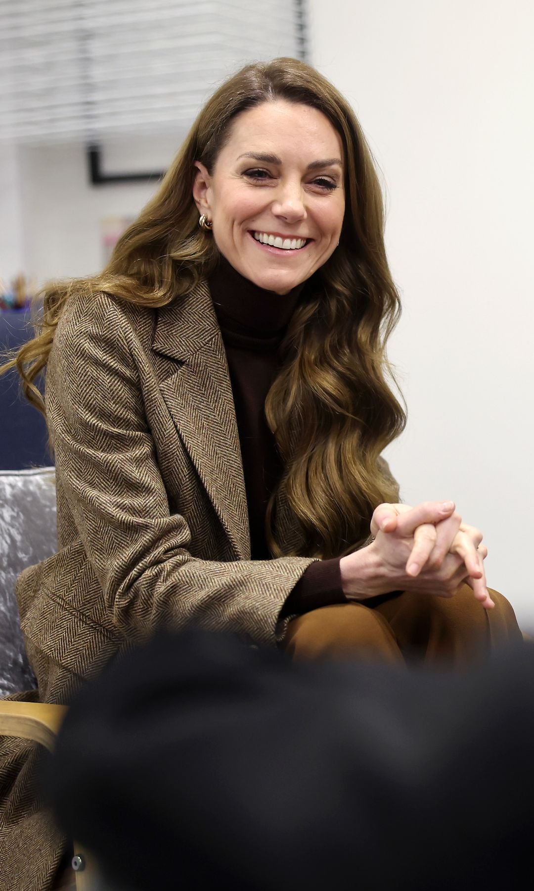 Kate Middleton apuesta sobre seguro en el norte de Inglaterra: su look con anécdota y los pendientes ‘Trinity’