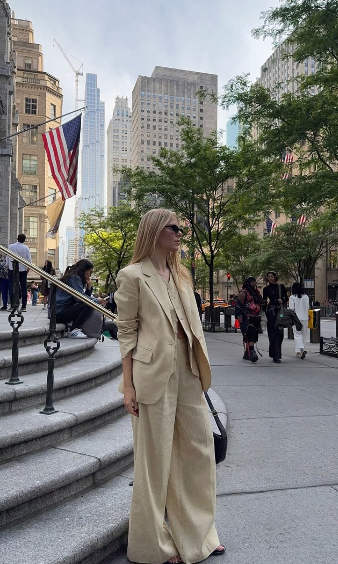 ¡HOLA! Fashion Cómo vestir de lunes a domingo con blazer
