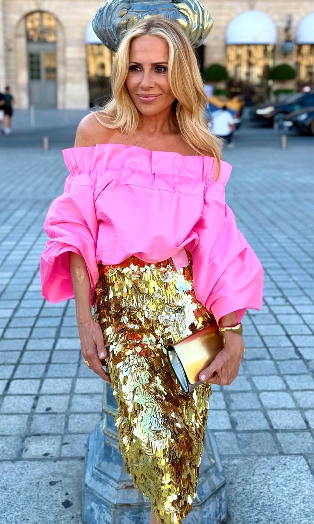 Marta Sánchez en París con look de invitada para la boda de Nieves Álvarez