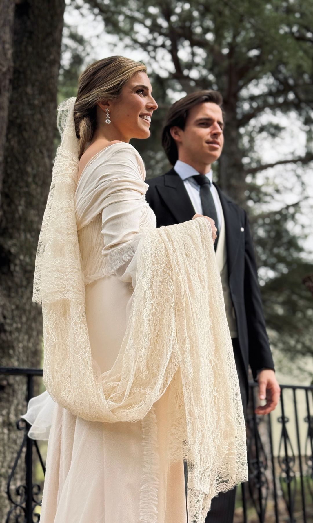 Novia con vestido de Matelier, boda en Madrid