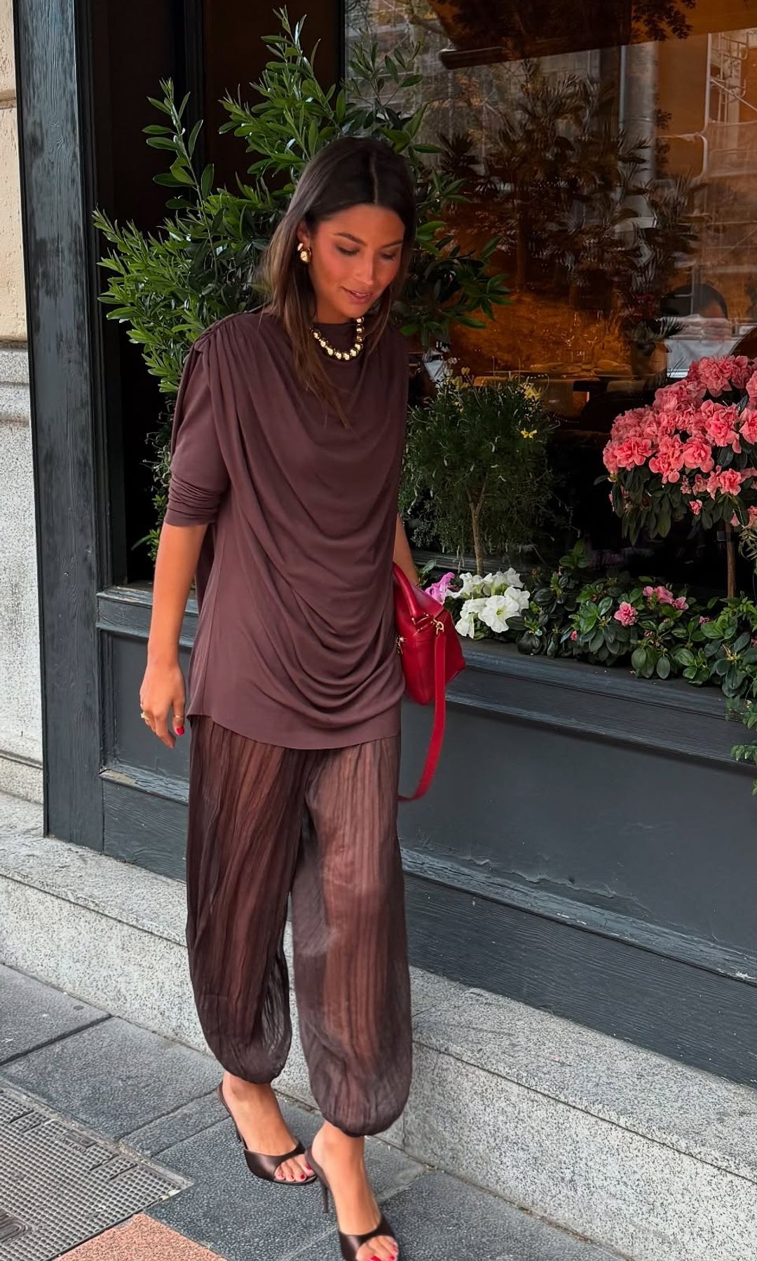 María Martín Pozuelo con look marón terracota