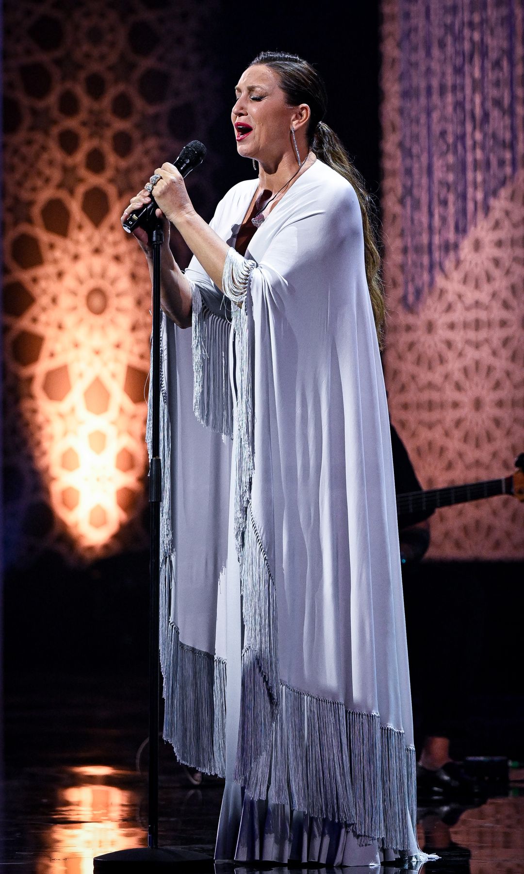 Niña Pastori en su actuación en los Latin Grammys en Sevilla 2025