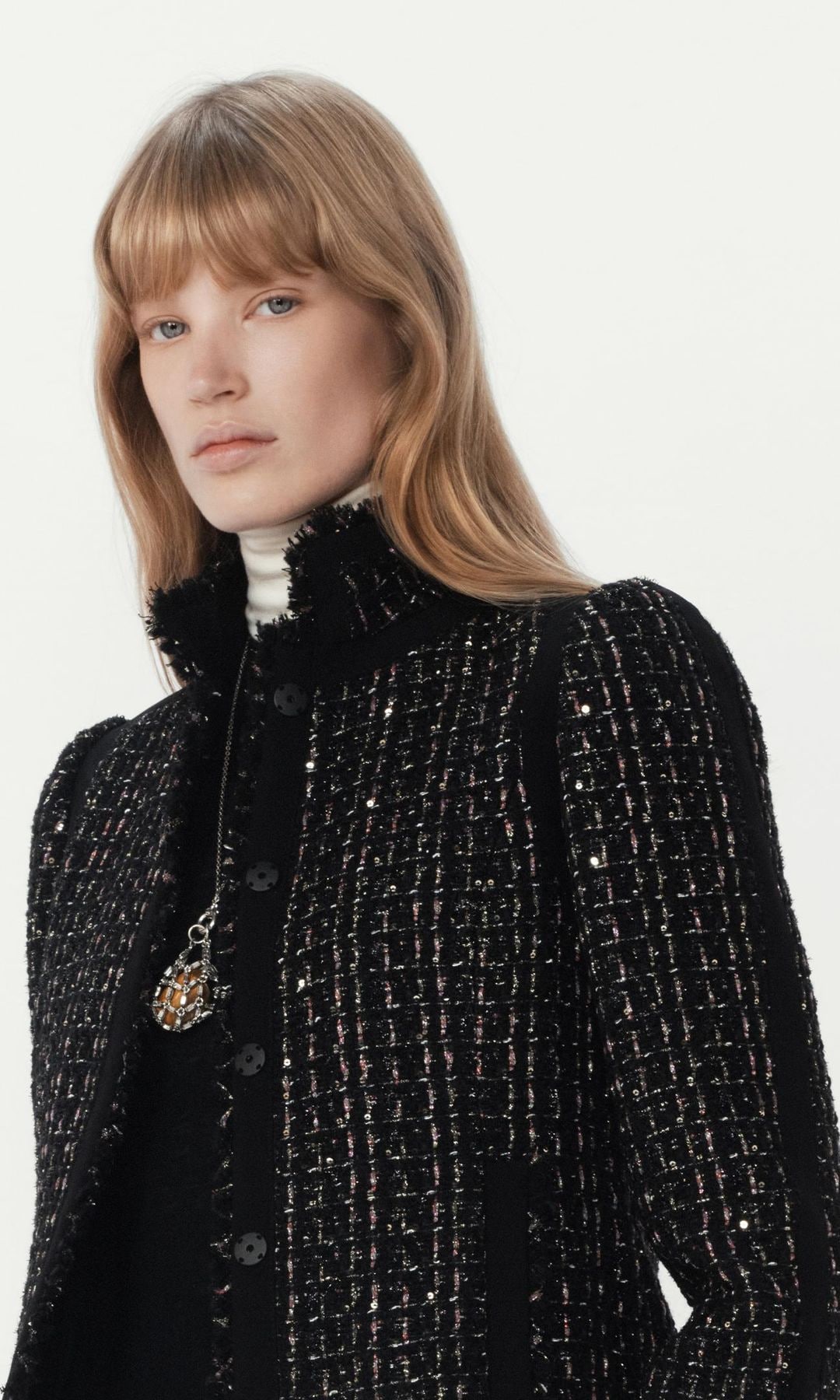 Chaquetas especiales de Zara para las cenas de Navidad que podrás reciclar en la oficina