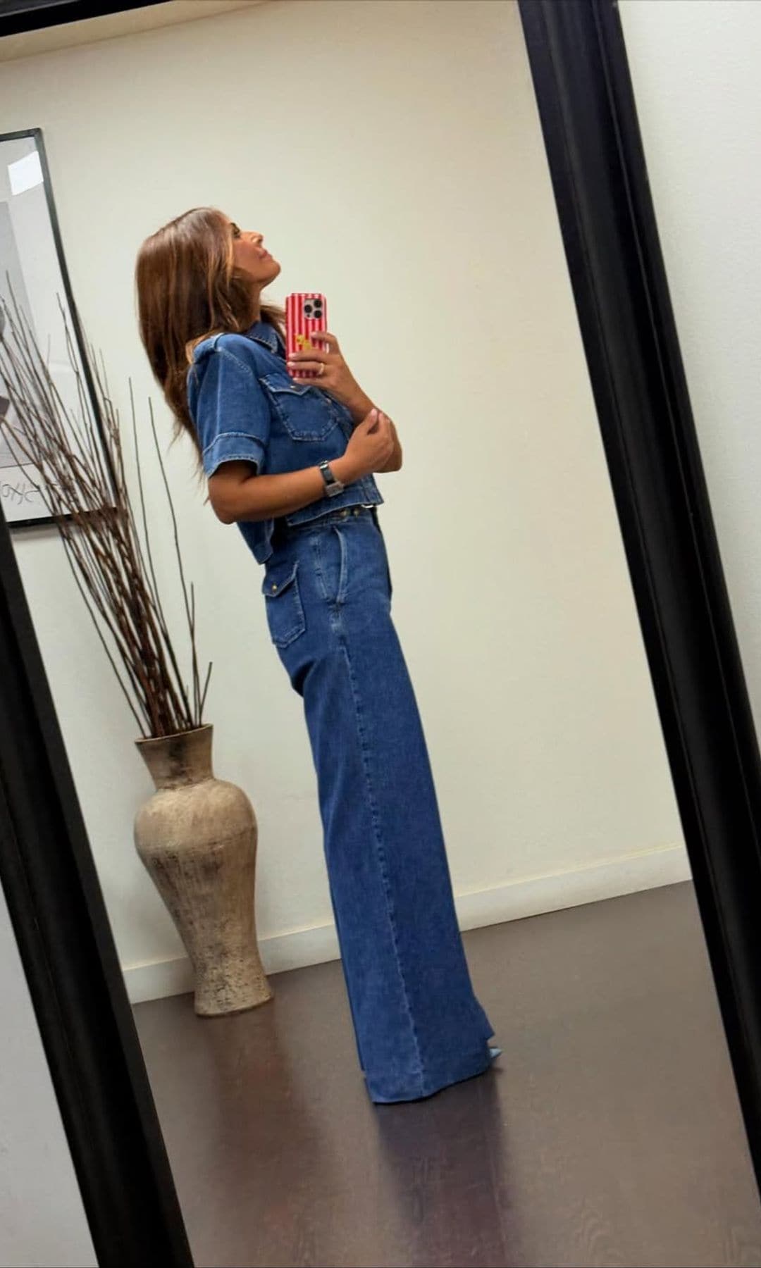 Nuria Roca con look vaquero