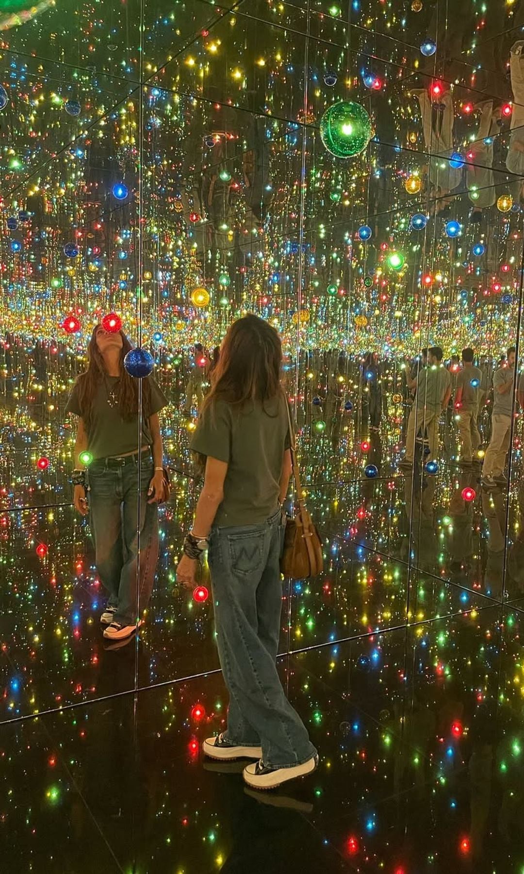 Sara Carbonero en una de las exposiciones temporales del Museo Guggenheim de Bilbao