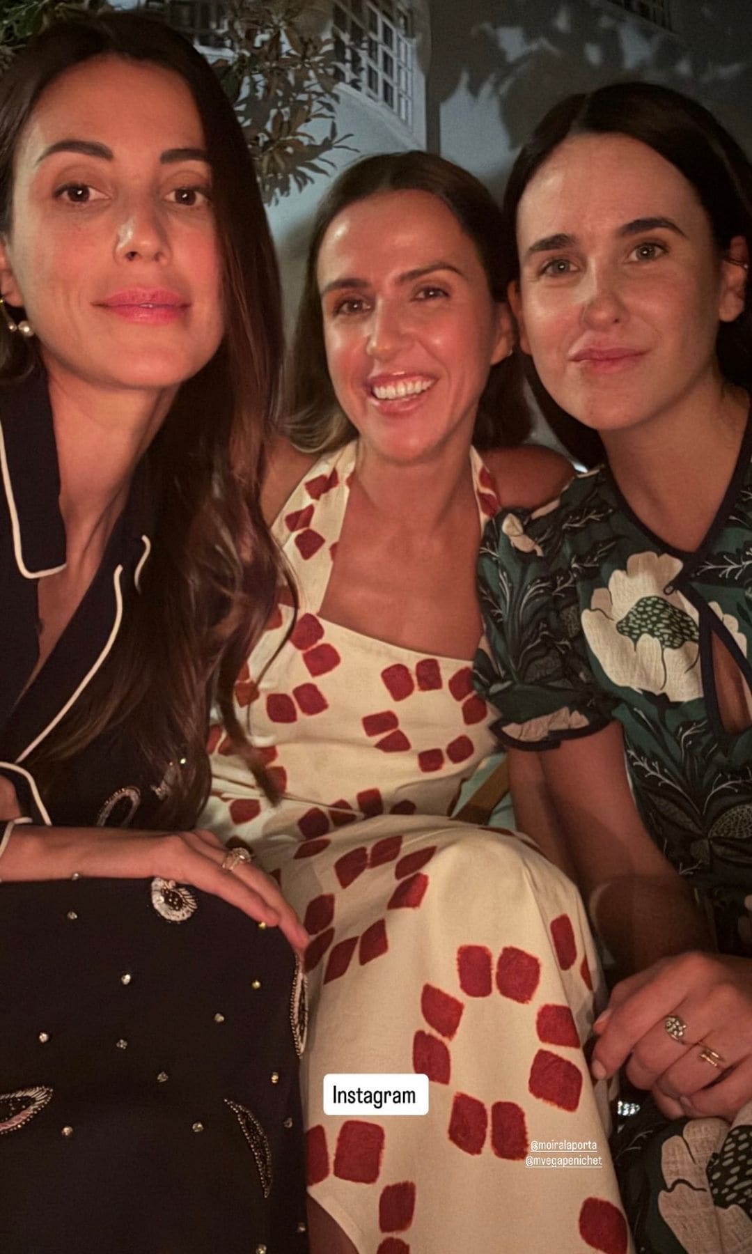 Sassa de Osma con amigas