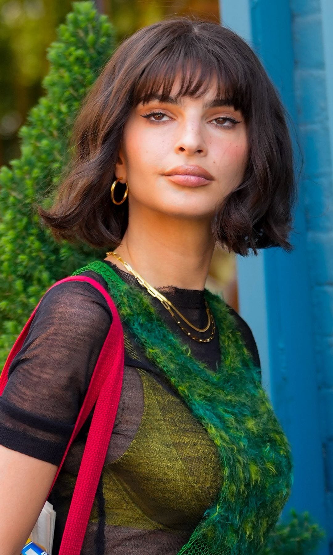 Emily Ratajkowski en el rodaje de Too Much