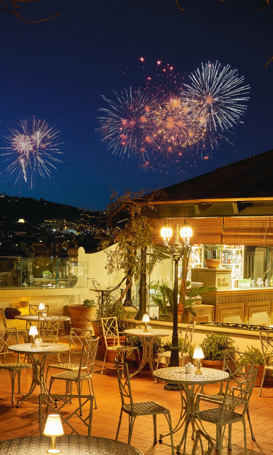 Fuegos artificiales desde la terraza de El Palace Barcelona