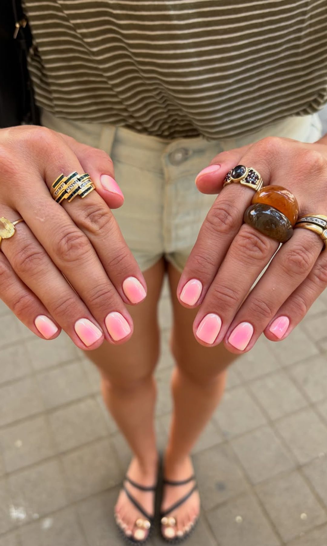 Manicura rosa efecto aura