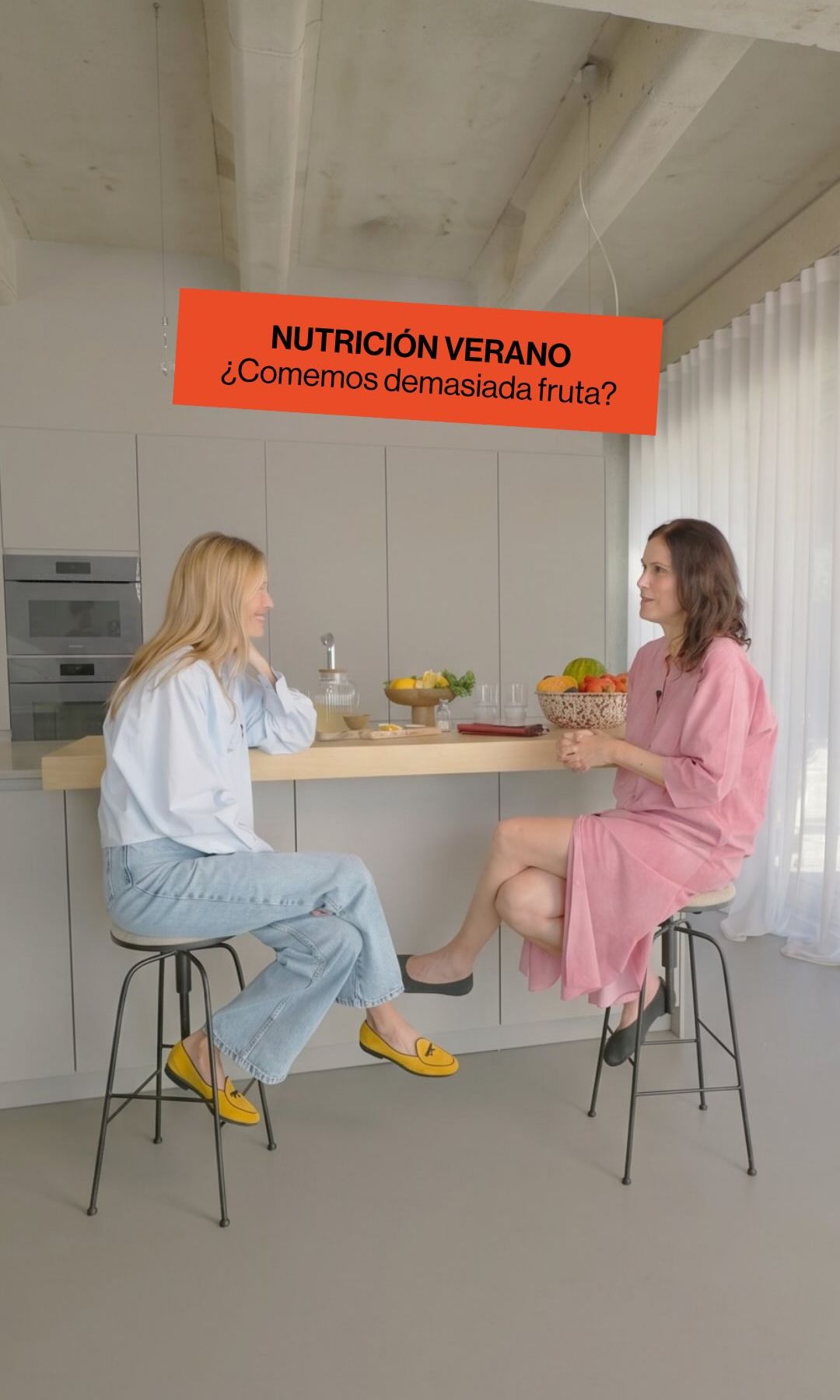 Vanesa Lorenzo con Gemma Bes hablando de nutrición