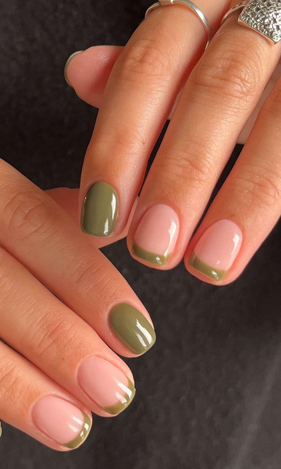 Manicura verde oliva