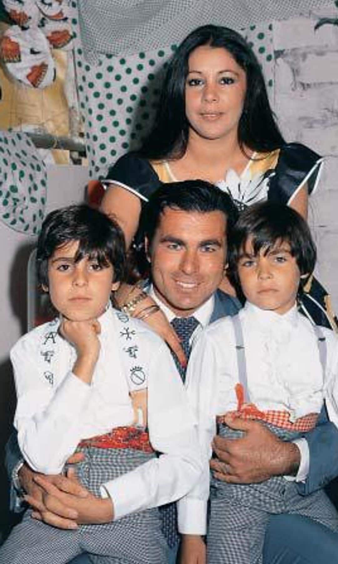 HOLA+ Carmen y Paquirri
