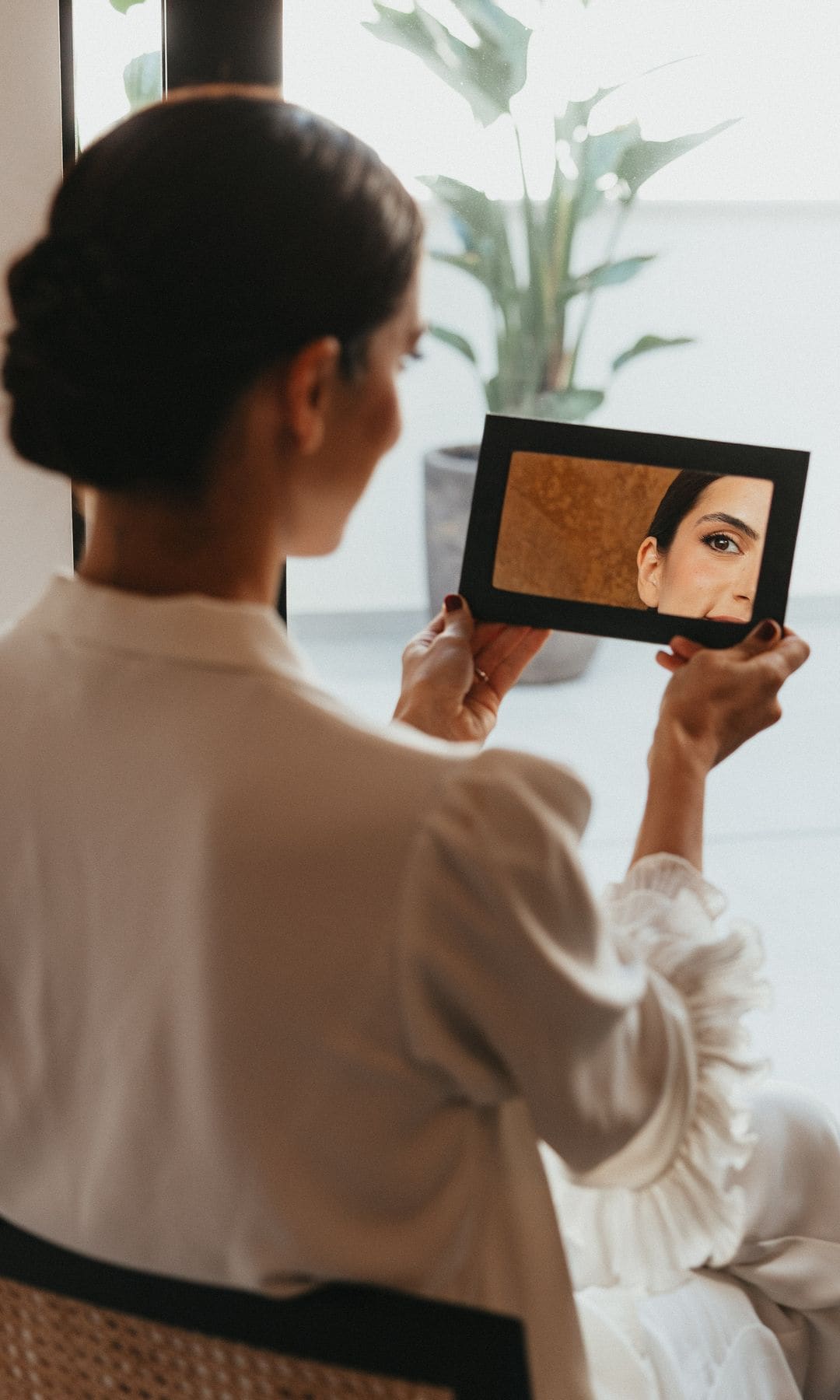 Maquillaje de una novia con vestido de Navascués
