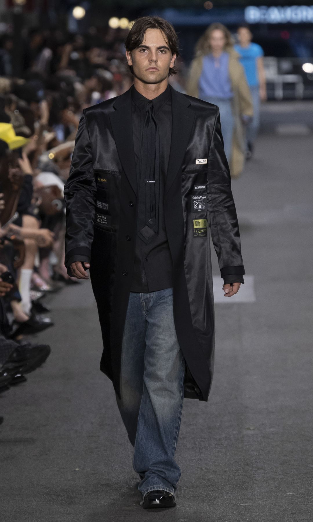 Sean Preston, hijo de la princesa del pop, durante el desfile de Vetements