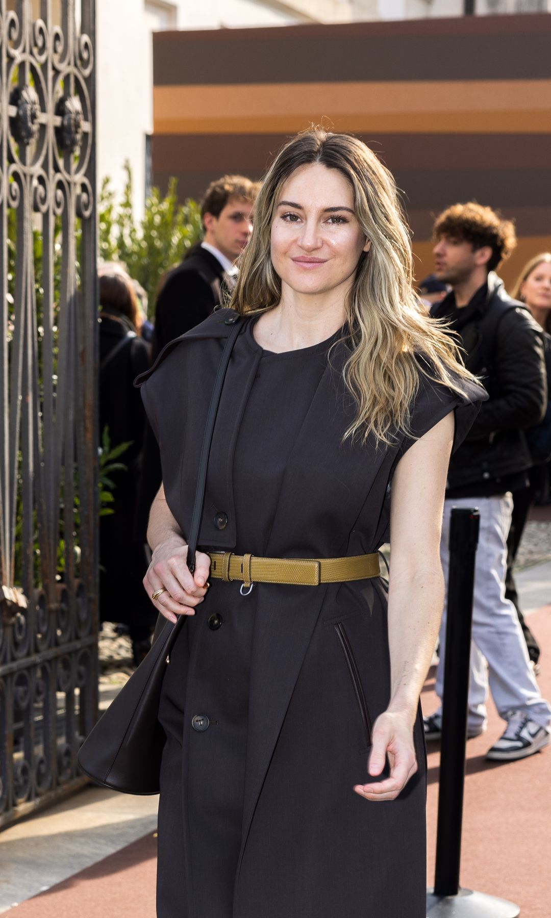 Shailene Woodley y Lucas Bravo, la pareja que nadie esperaba, pillada en París