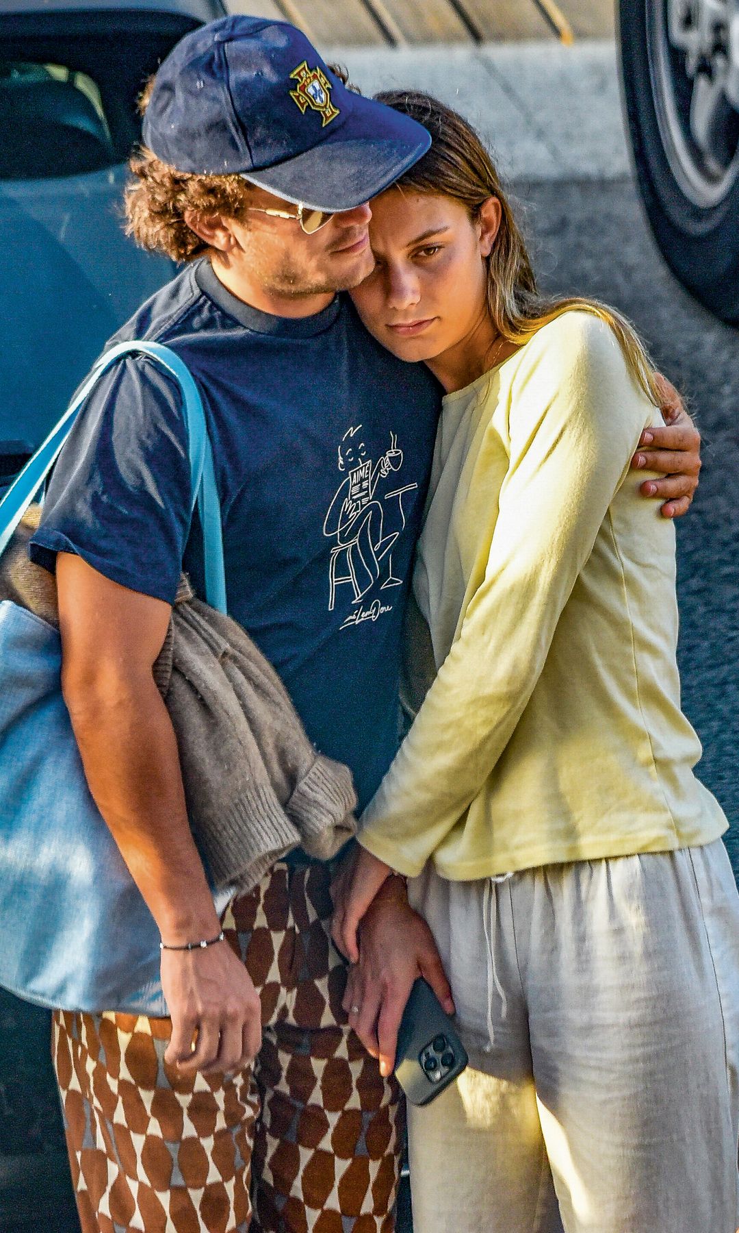 Martina Figo, de 22 años, con su novio, Luis Osorio, hijo de Blanca Suelves