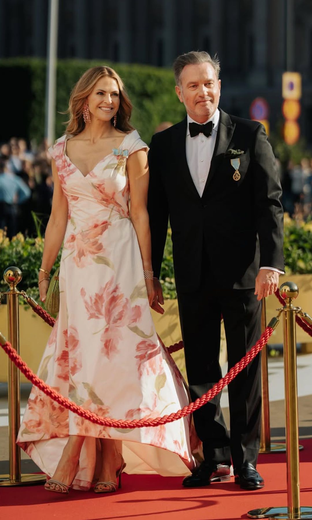 Magdalena de Suecia rescata un vestido de gala de la reina Silvia 21 años después y lo combina con unas inesperadas sandalias de Zara