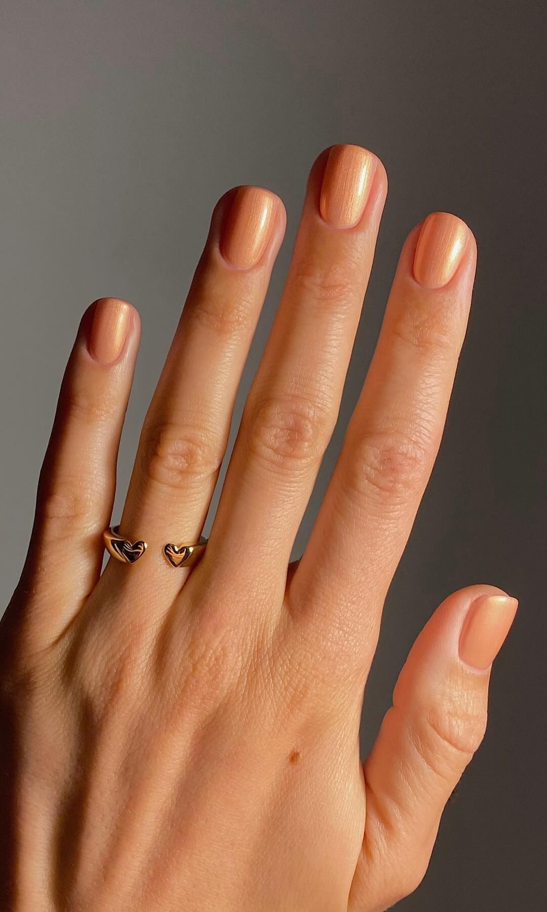Manicura color melocotón