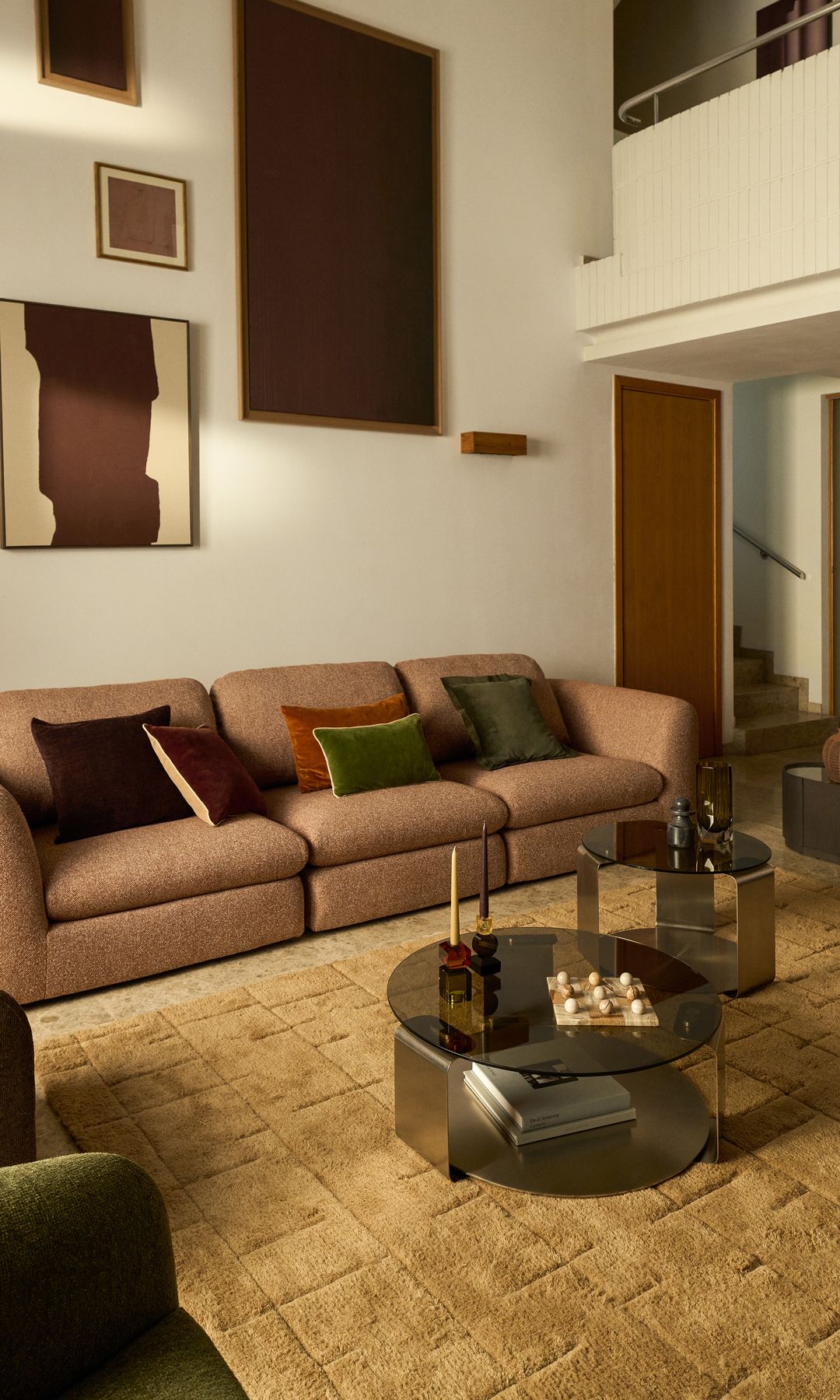 Salón con decoración de Kave Home