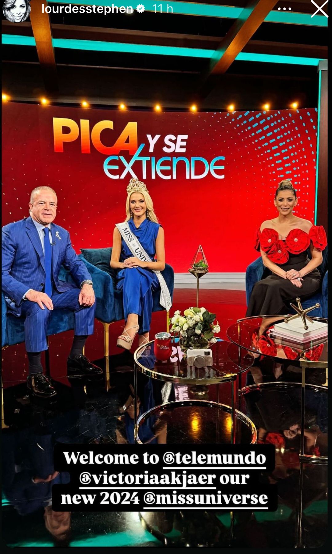 Miss Universe con Raúl Rocha y Lourdes Stephen en Telemundo
