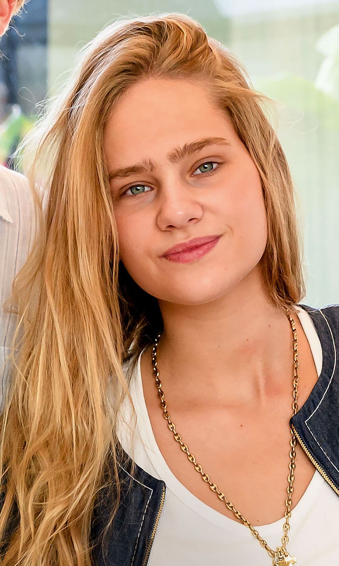 Irene Urdangarin de Borbón (2005-Barcelona) estudia, en la Universidad Oxford Brookes, Hostelería, Gestión de Eventos y Turismo, vive en una residencia cercana al campus y está feliz con la carrera y su vida universitaria. Desde hace algo más de un año, sale con Juan Urquijo