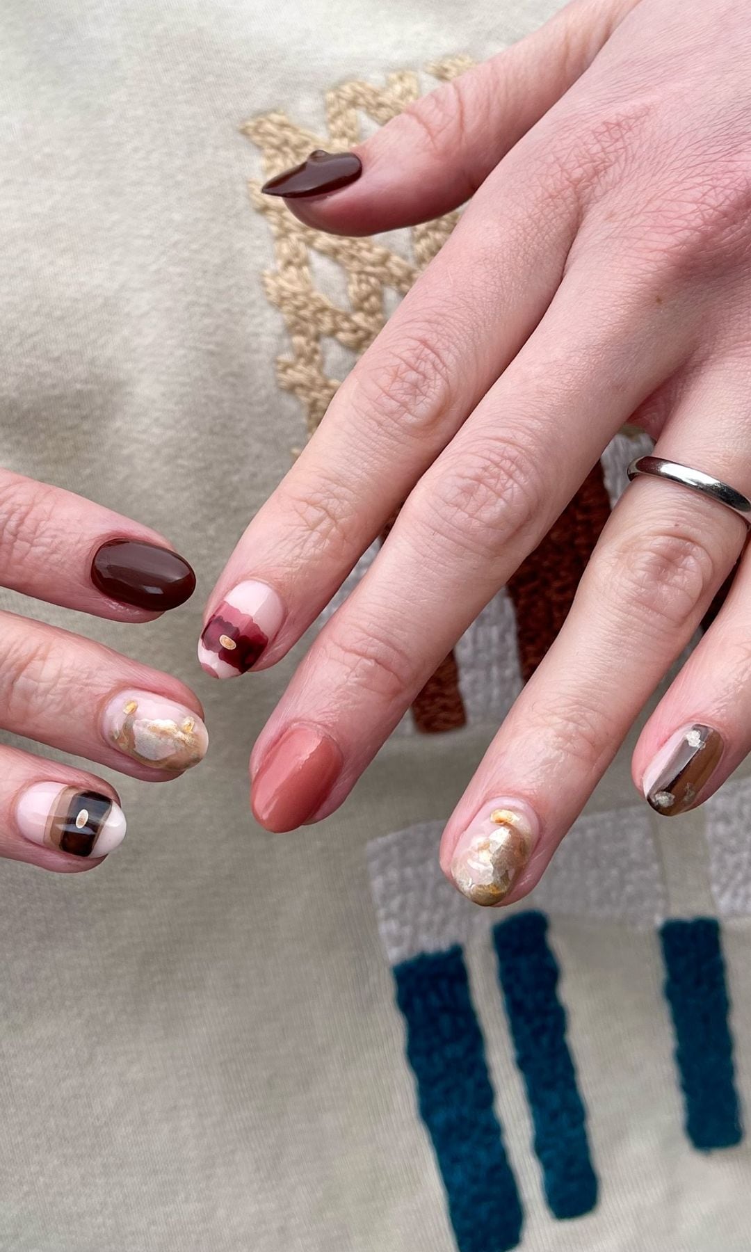 manicura estilo acuarela