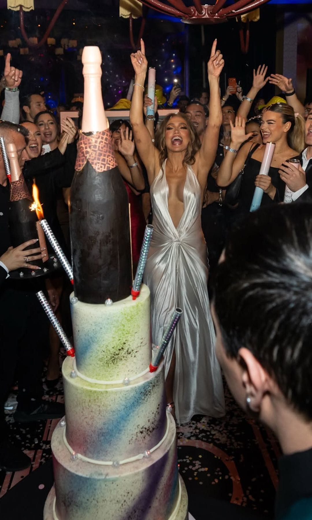 Más sobre las fotografías que compartió JLo para agradecer a su equipo.