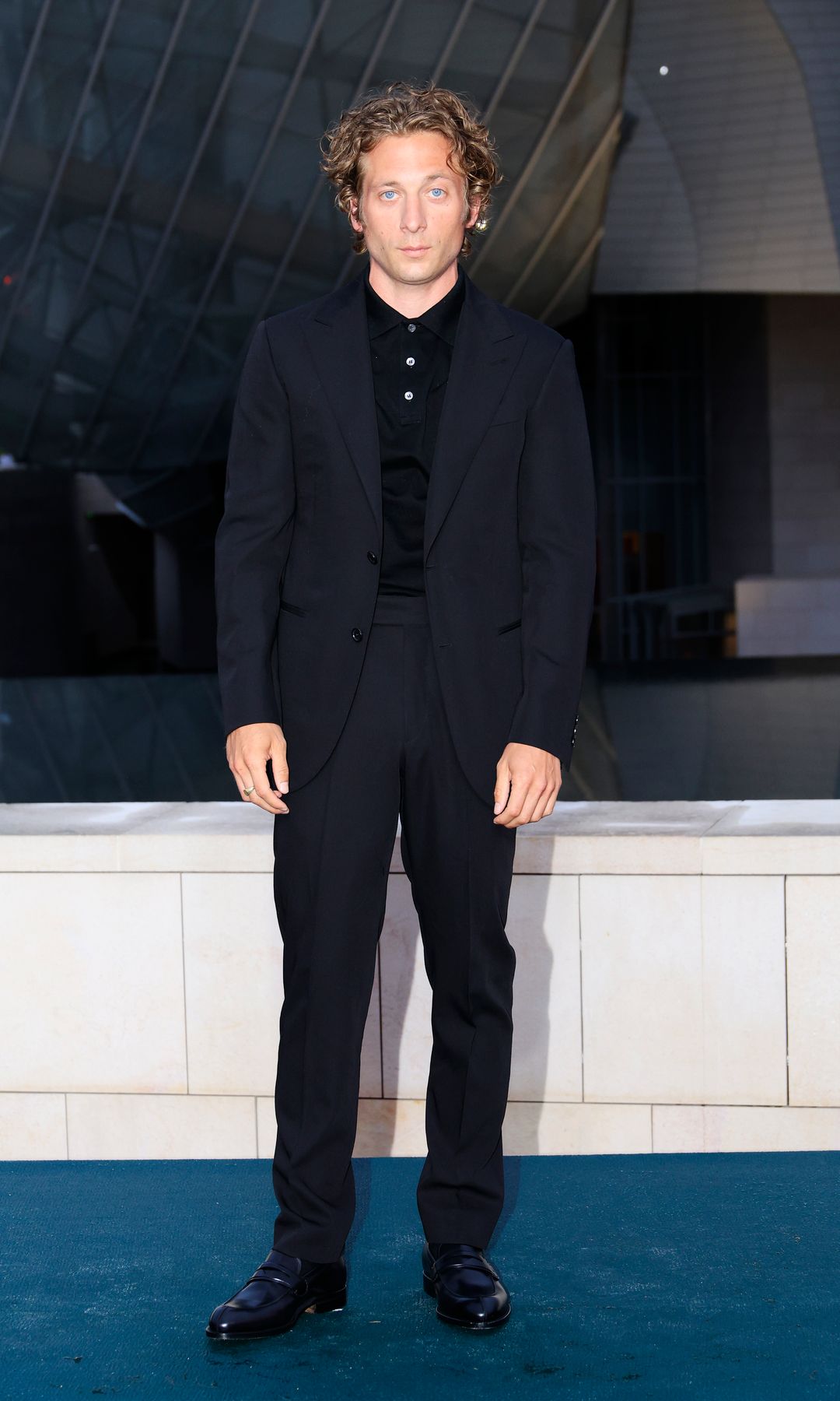 Jeremy Allen White Photo by