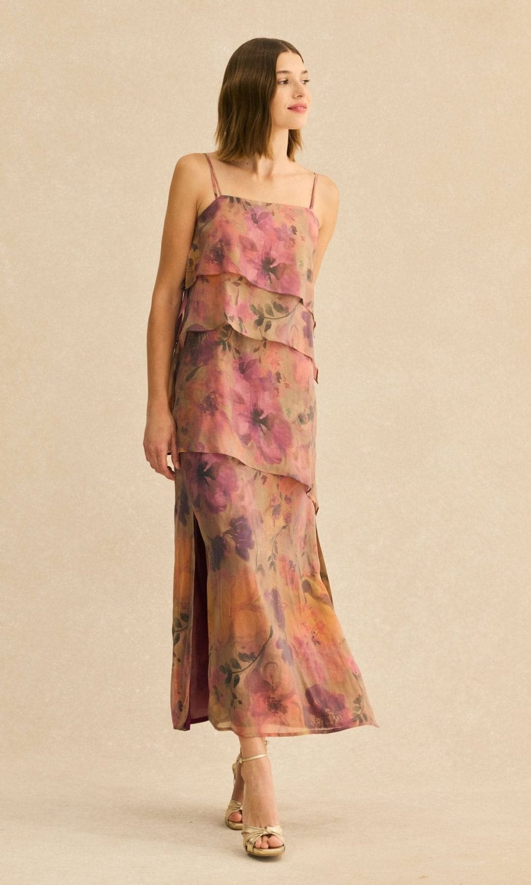 Los 5 vestidos de flores que las editoras de FASHION llevaremos con botas en febrero y más allá