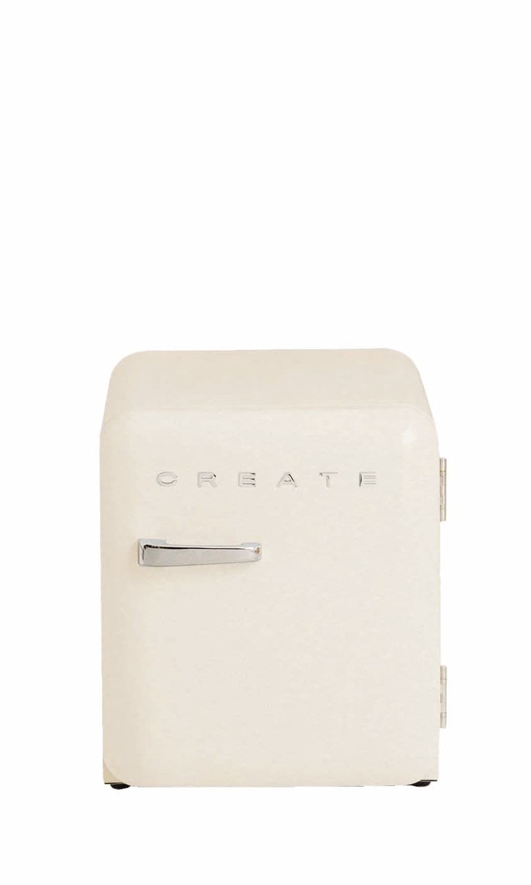 Nevera portátil de estilo retro, 
de Create (349,95 €).