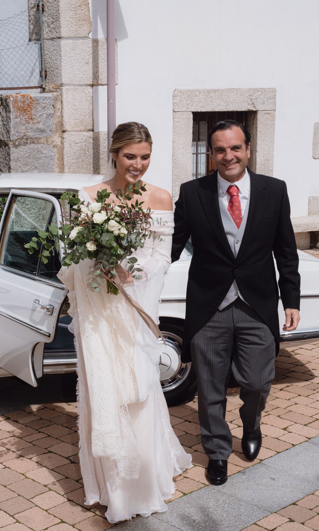 Novia con vestido de Matelier, boda en Madrid