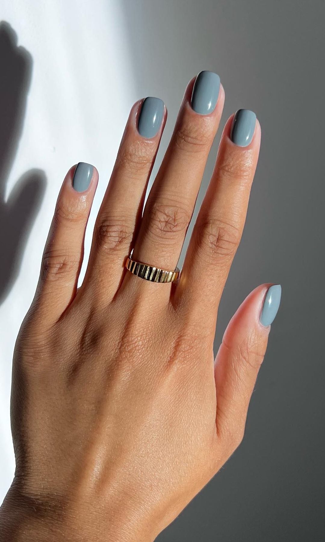 Manicura gris
