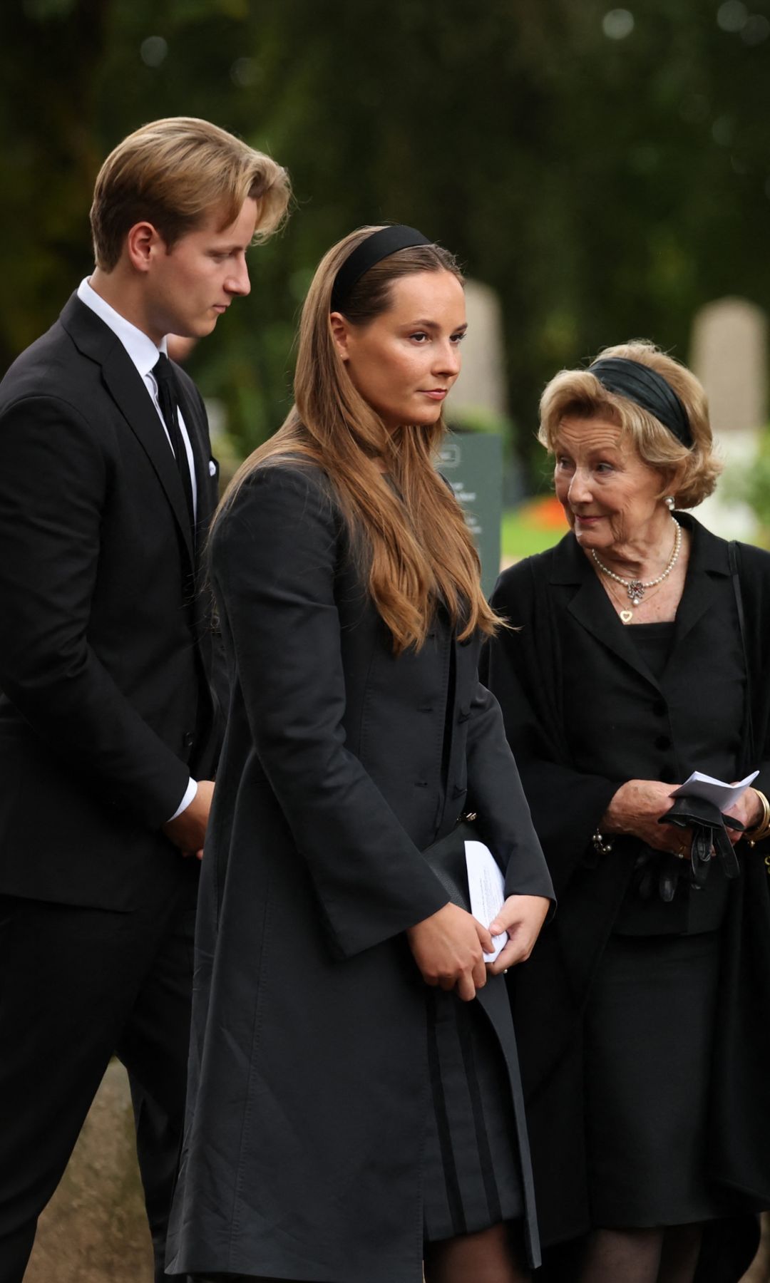 El curioso protocolo de las invitadas reales en el funeral del rey Harald: "El negro no es necesariamente absoluto"