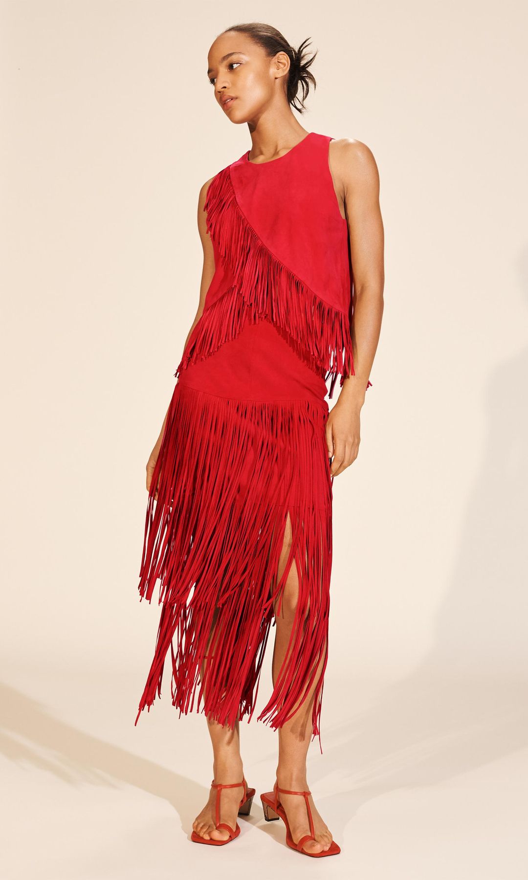 ¡HOLA! Fashion Estas 5 prendas de ante de Zara me han hecho desear que llegue el entretiempo