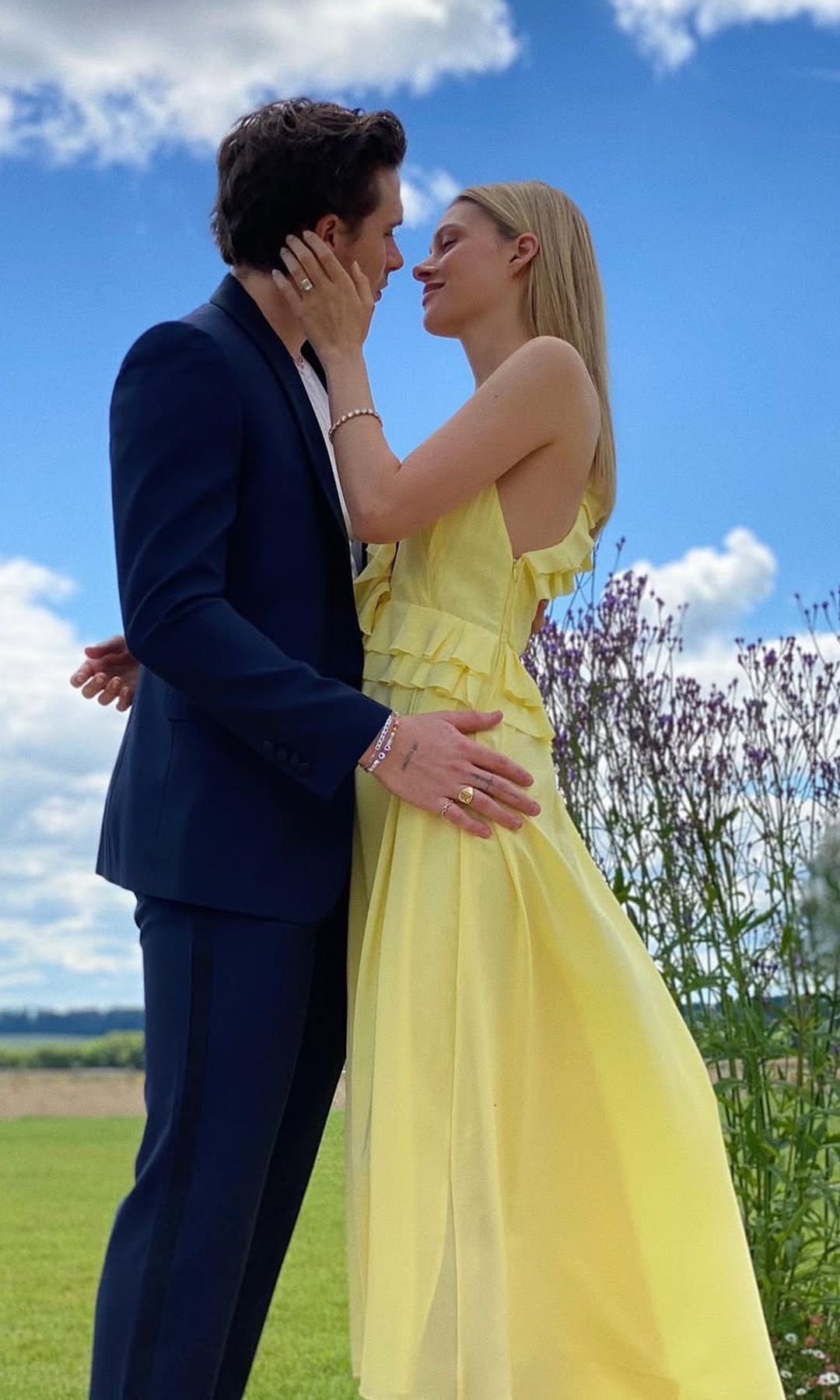 Brooklyn Beckham y Nicola Peltz en su fiesta de compromiso