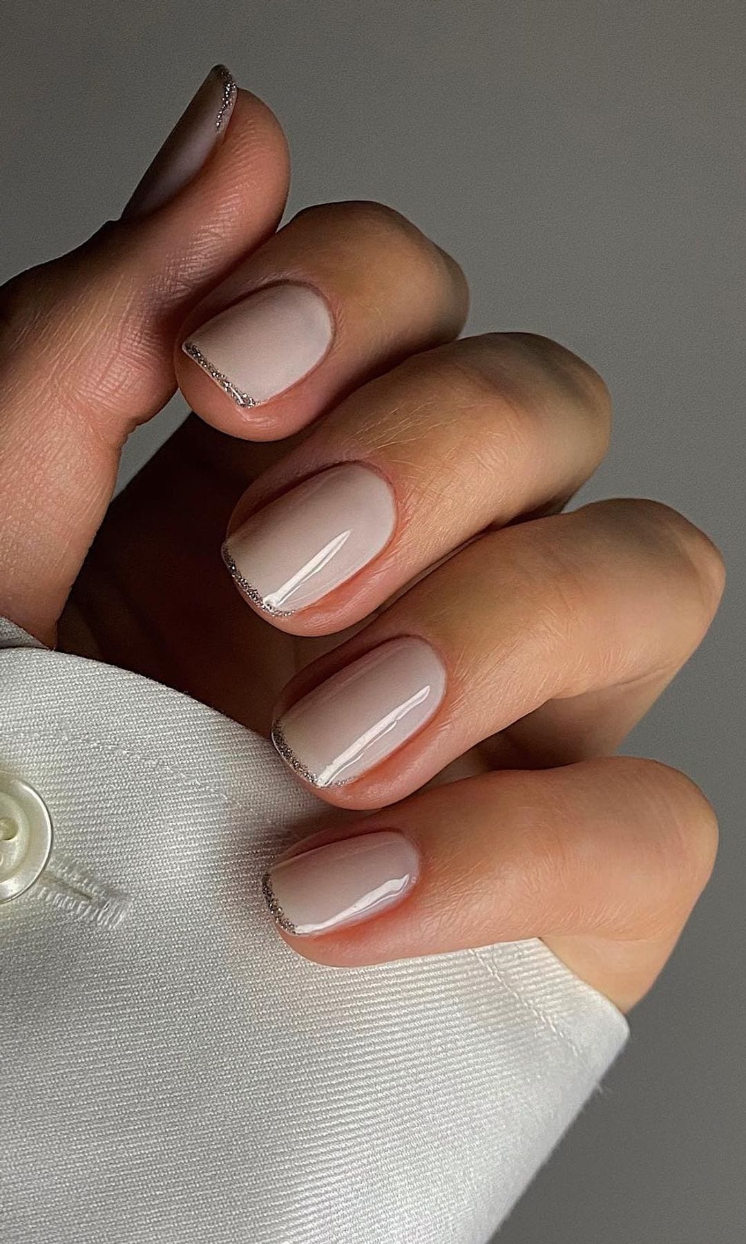 Manicura francesa con brillo