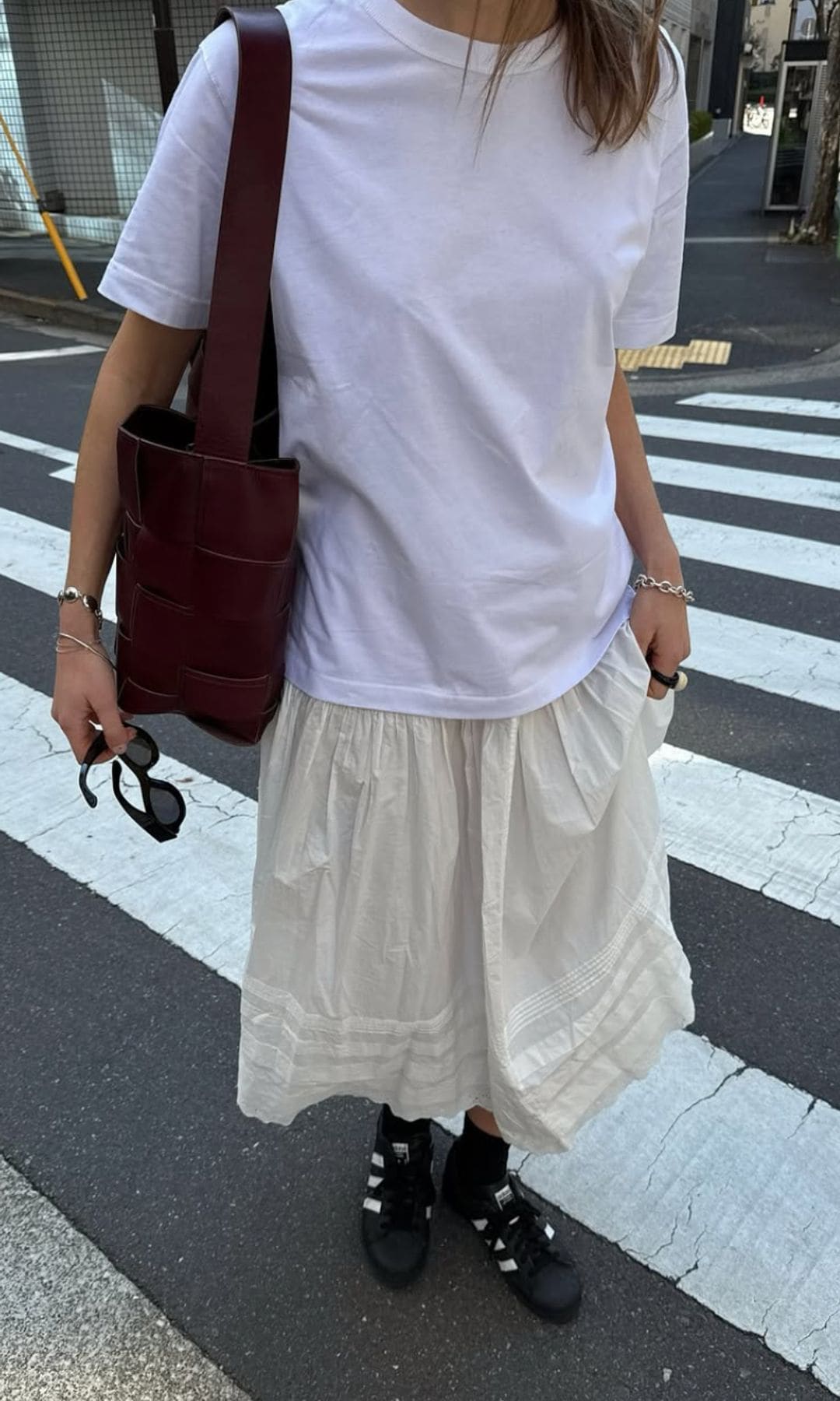 ¡HOLA! Fashion Llevar camiseta blanca de lunes a domingo