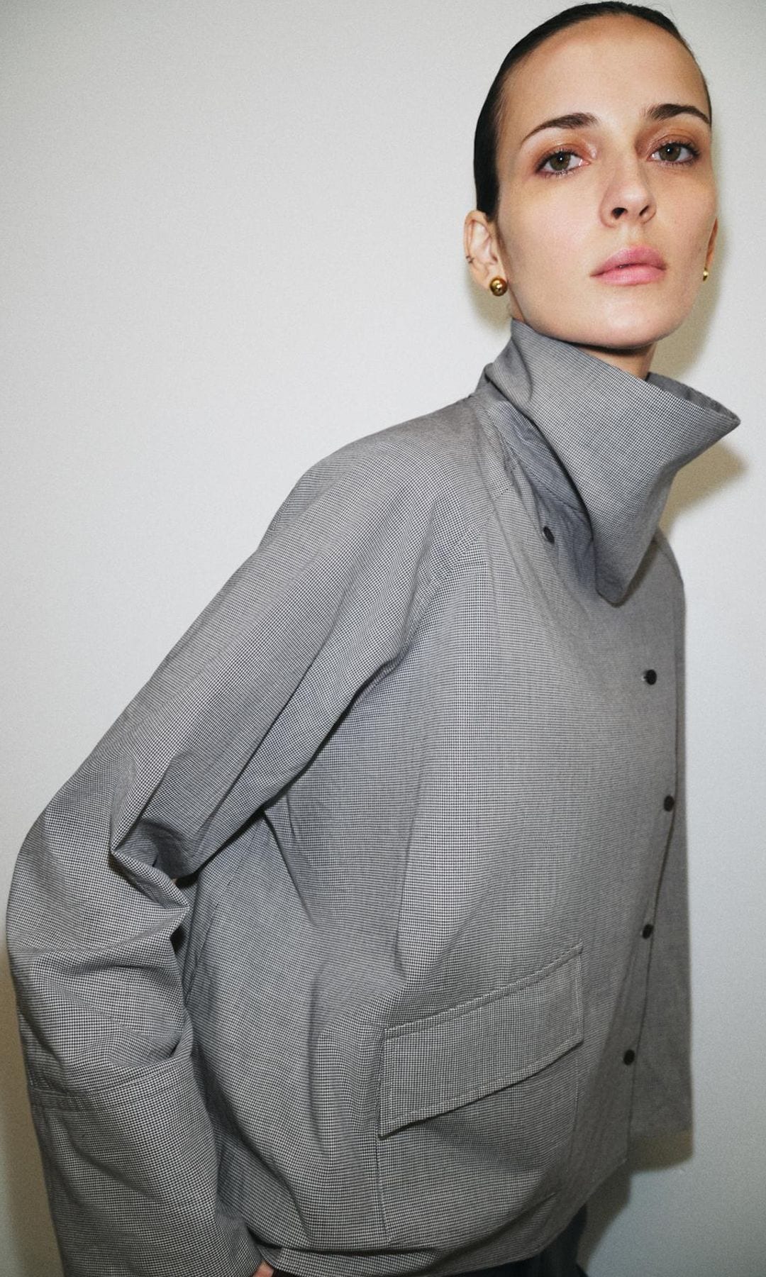 5 camisas básicas de Zara 2026