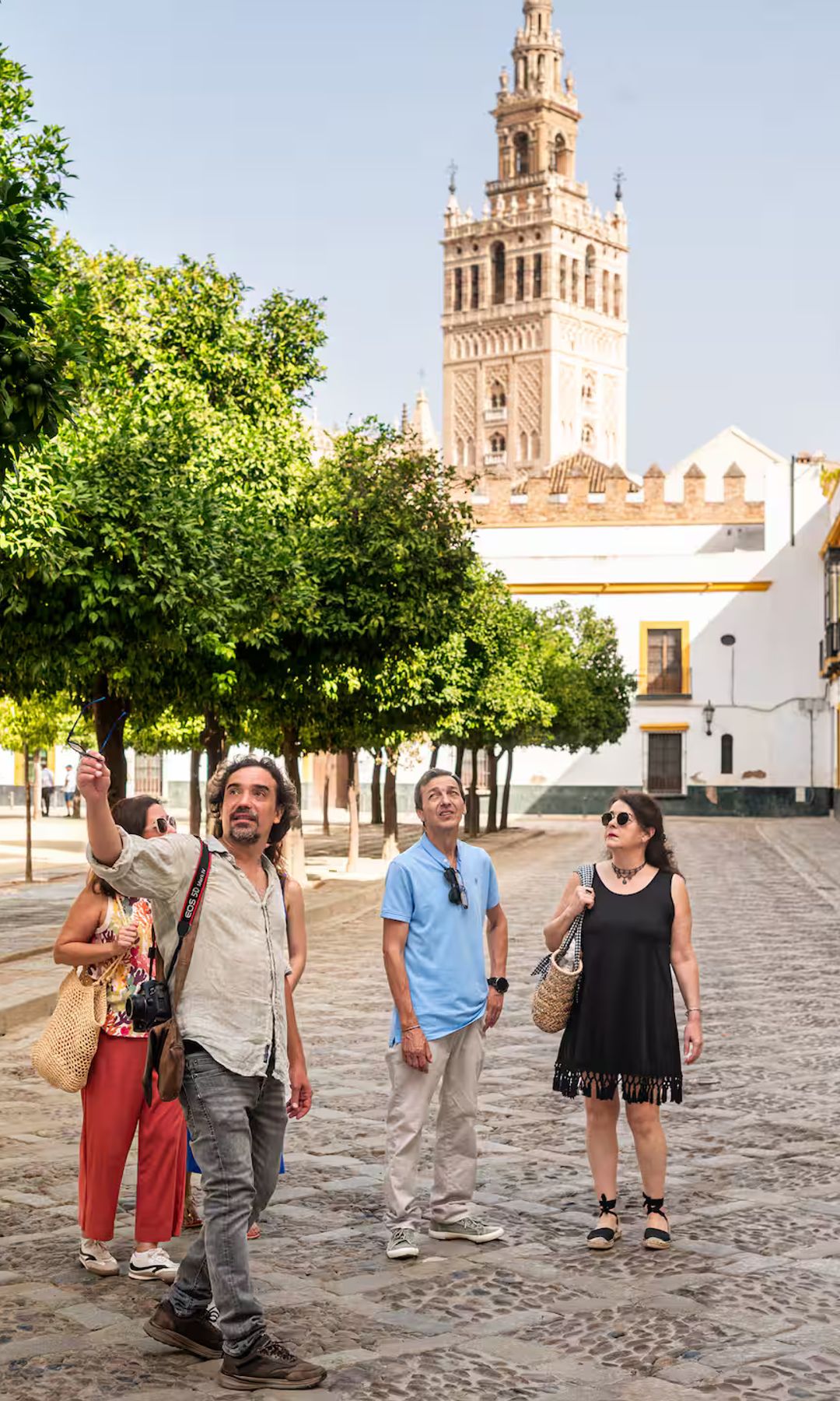 SESIÓN DE FOTOS EN LUGARES DE PELÍCULA DE SEVILLA CON UN DIRECTOR DE CINE