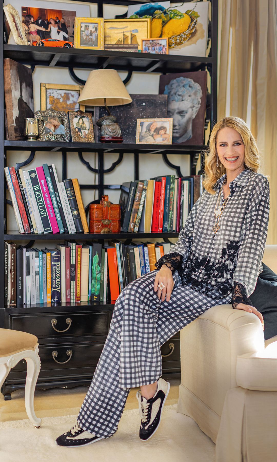 Isabella Borromeo en una editorial para la revista HOLA