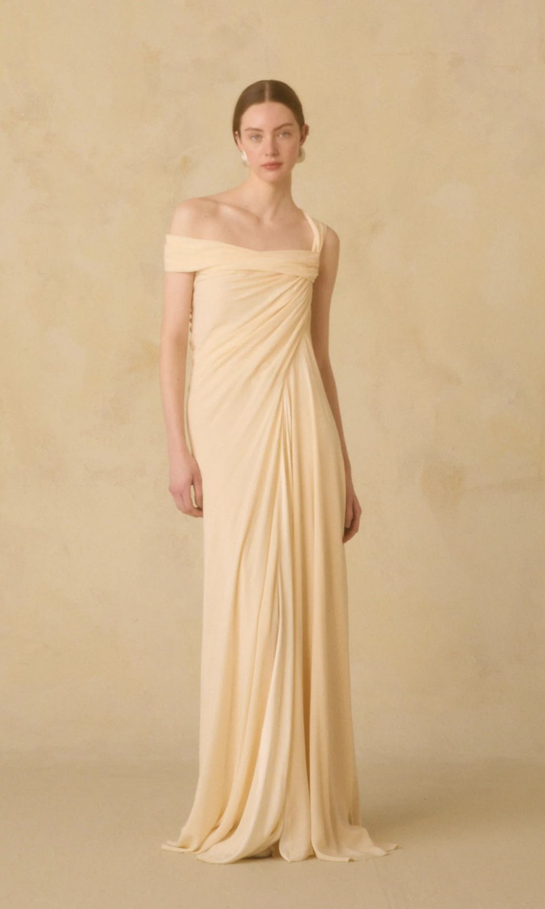 Vestido de novia de Cortana, colección 2025