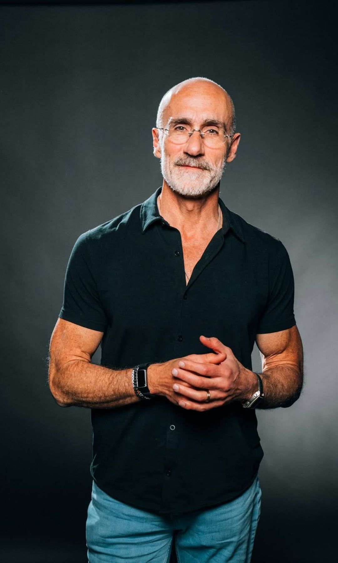 Arthur C. Brooks, catedrático de Harvard, posando
