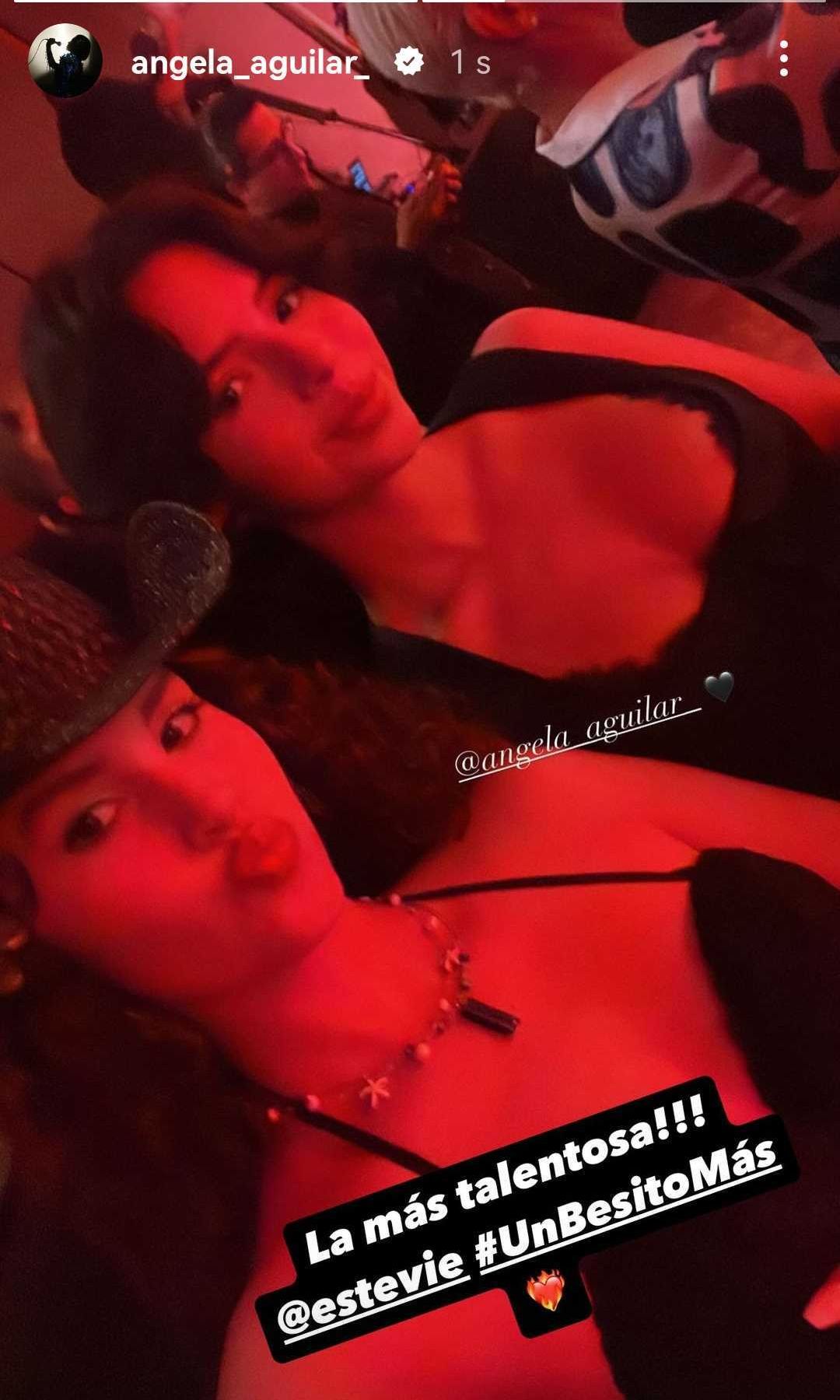 Ángela Aguilar y Estevie