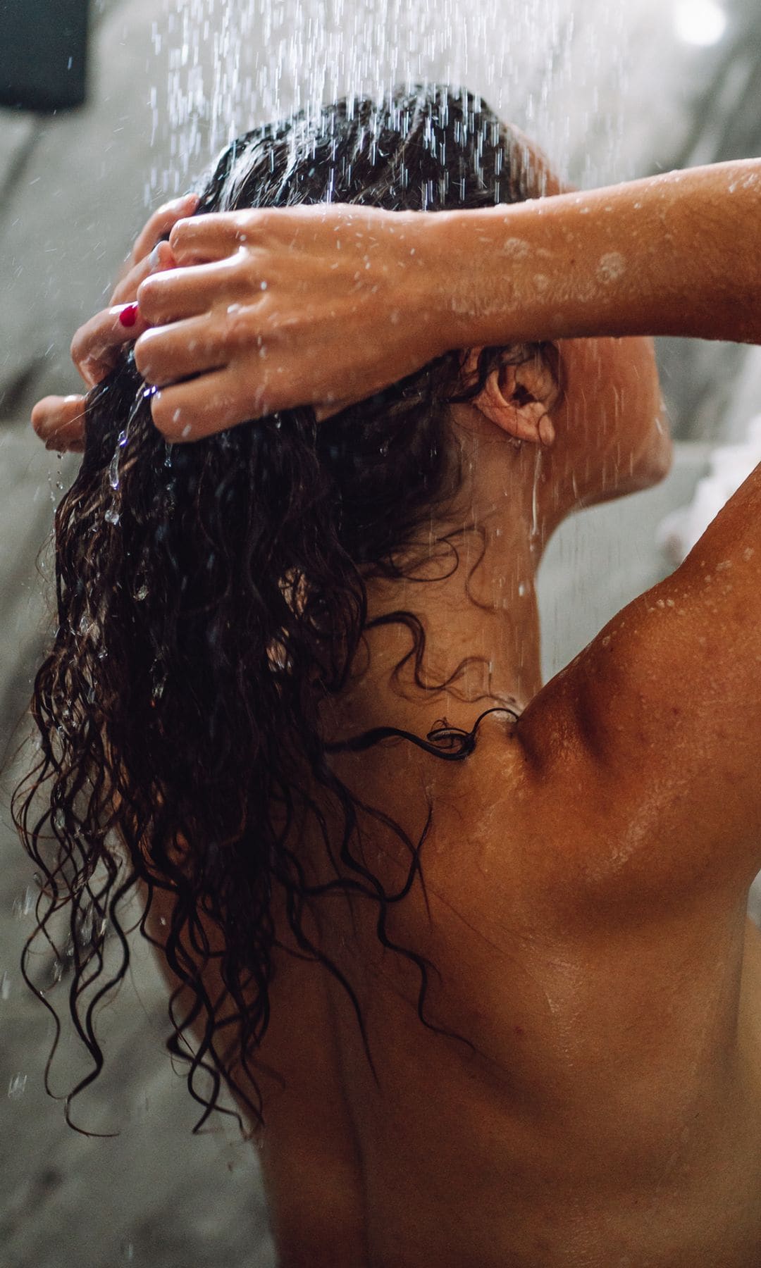  Mujer en la ducha