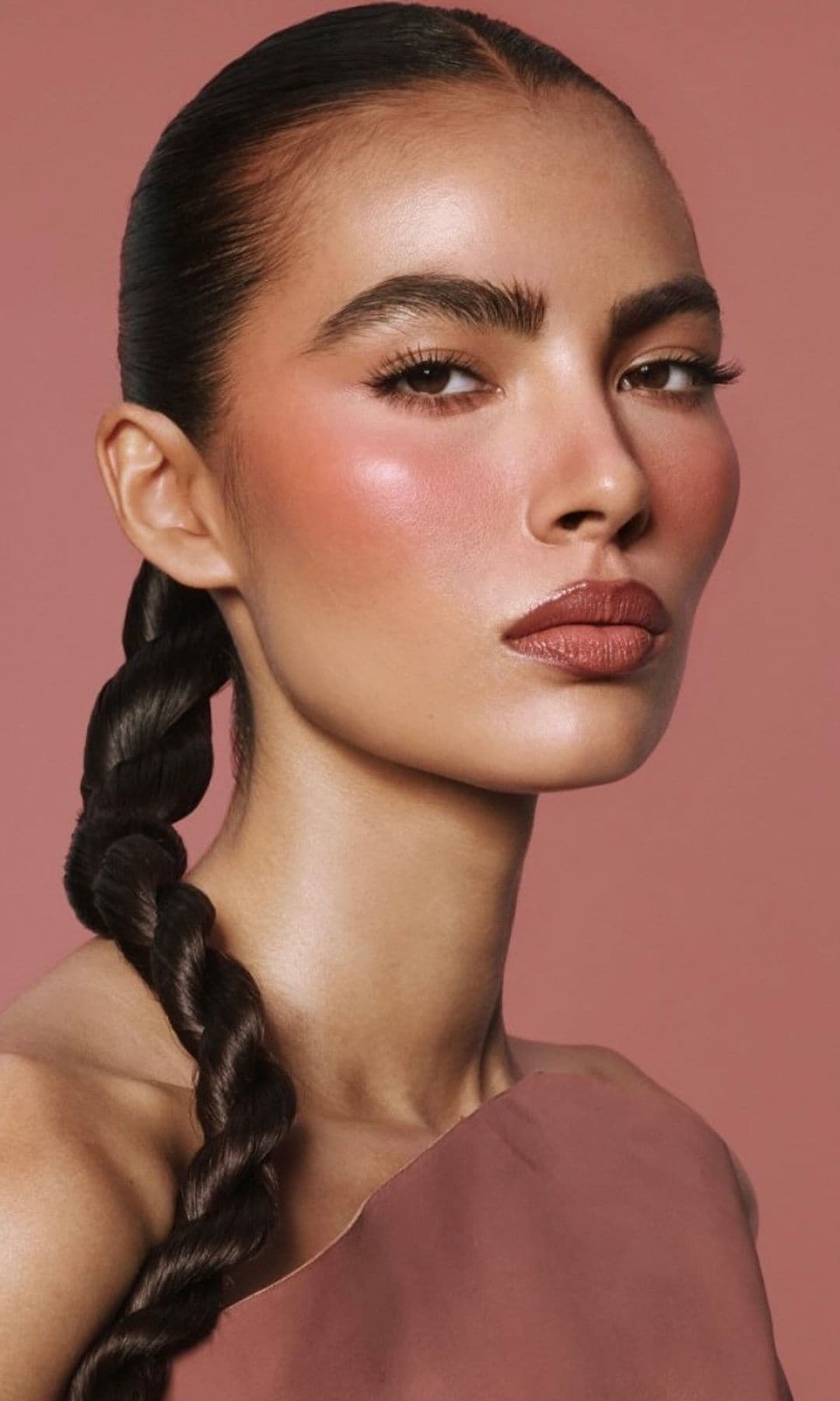 Maquillaje en tonos rosados